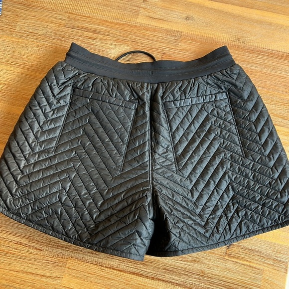 Athleta Apres Quilted Ski Shorts - Picture 6 of 6
